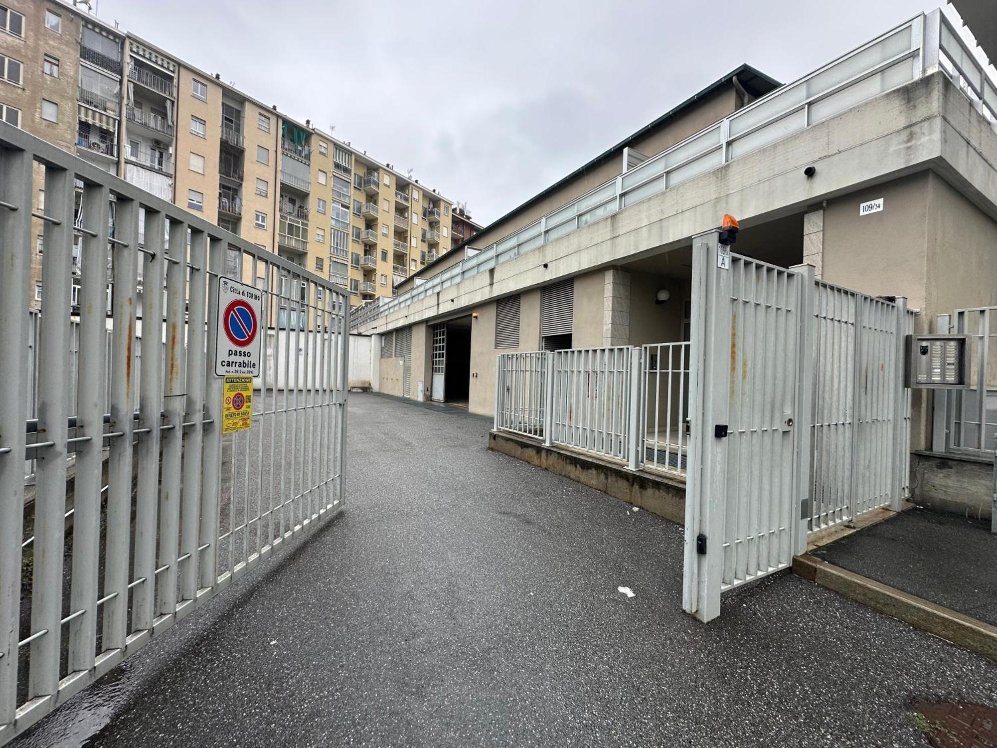 Stadio Olimpico Torino - Parcheggio Privato Exterior foto